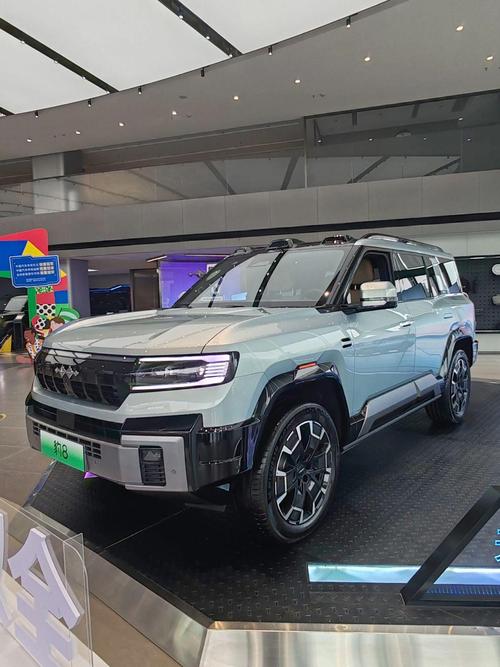 惠州191比亚迪方程豹硬派越野的爆款，英菲尼迪35周年与你共成长